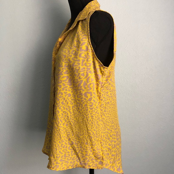 🆕Jessica Simpson• Leopard Button Up - Picture 4 of 10